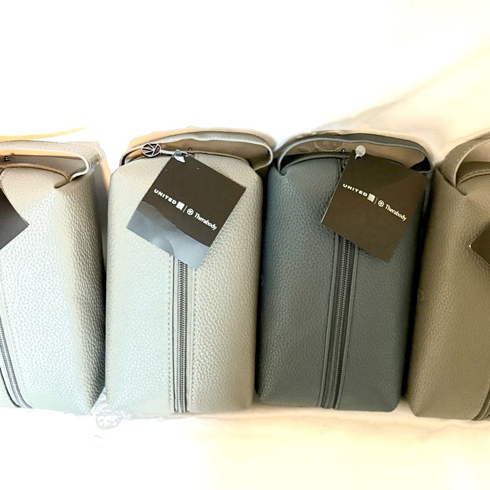 3 Gray and 1 Blue United Airlines Polaris Amenity Kits 2025 - NEW & UNOPENED